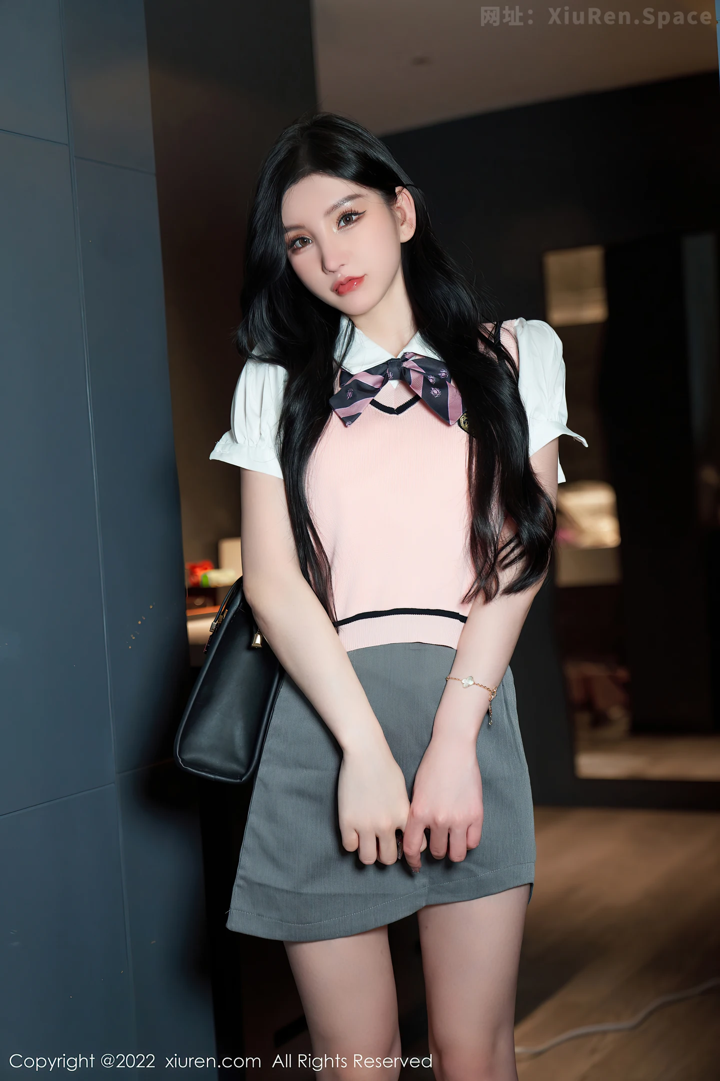 图片[6]-[XiuRen秀人网] VOL.5285 女神周于希Sally心愿旅拍私房情趣捆绑露淡粉蕾丝内衣诱惑写真86P-秀人网官方网站